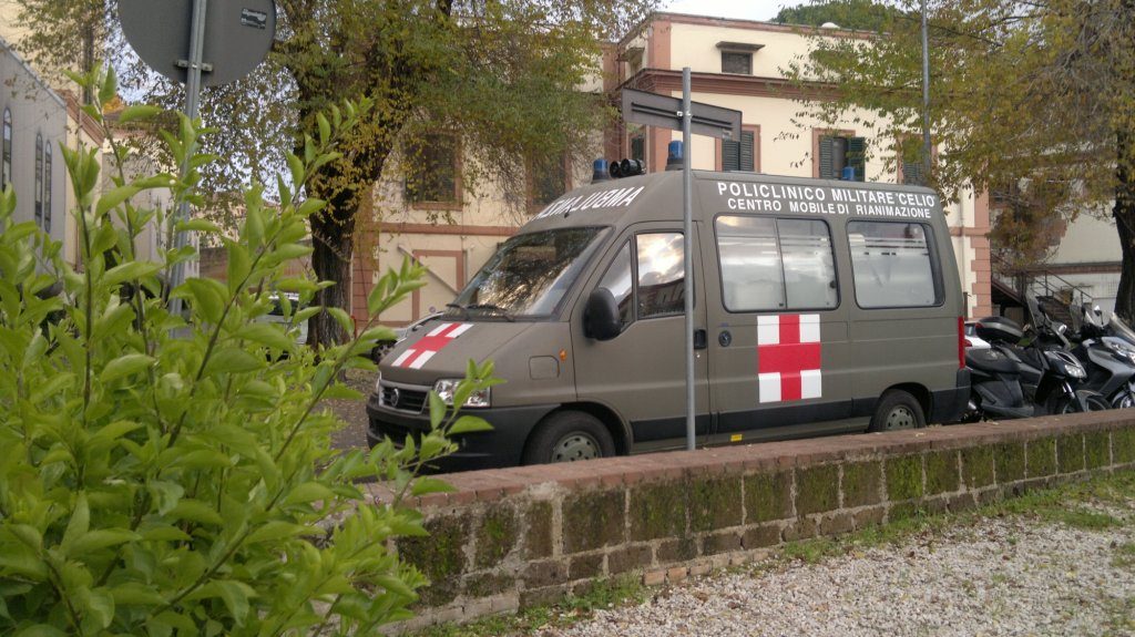 ambulanza militare.jpg